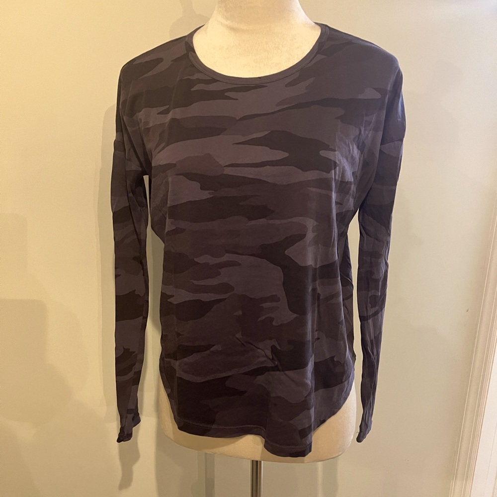 Splendid Like New Gray Camo Long Sleeve Shirt Size XS